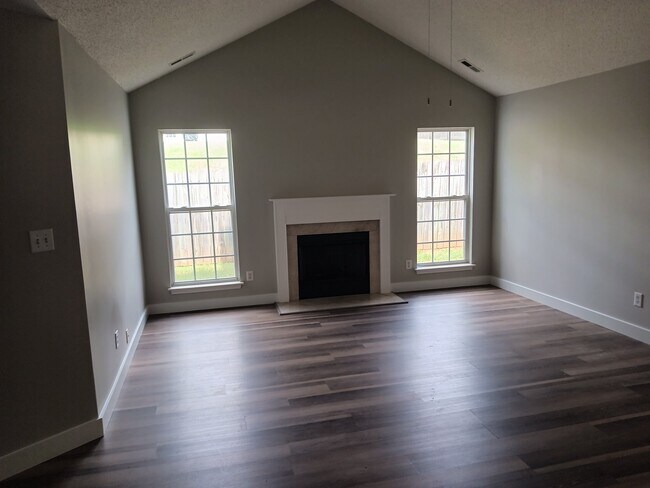 Building Photo - 12150 Brownestone View Dr