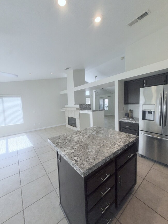 Building Photo - 3-Bedroom Home, Large backyard Move-in by Aug 1st for $500 Move-in Discount!