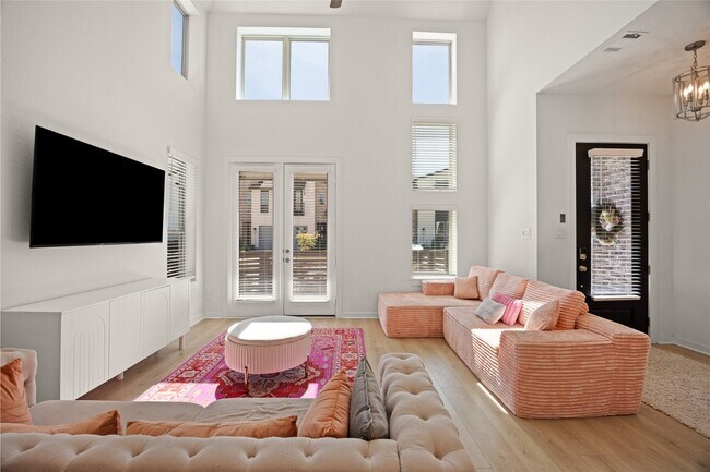 Building Photo - 19726 Curved Steel Dr