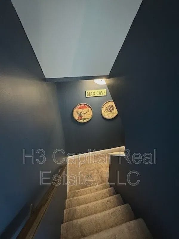 Building Photo - 1401 Miami Ct