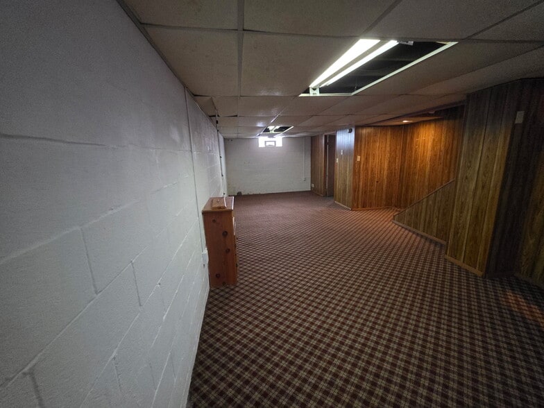 Building Photo - 1204 Kenilworth Ave