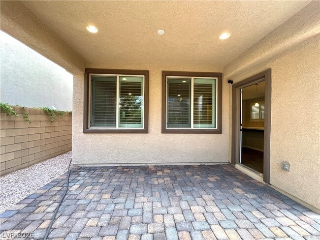 Building Photo - 9702 Canyon Landing Ave