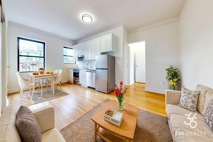 Primary Photo - Carmine Street