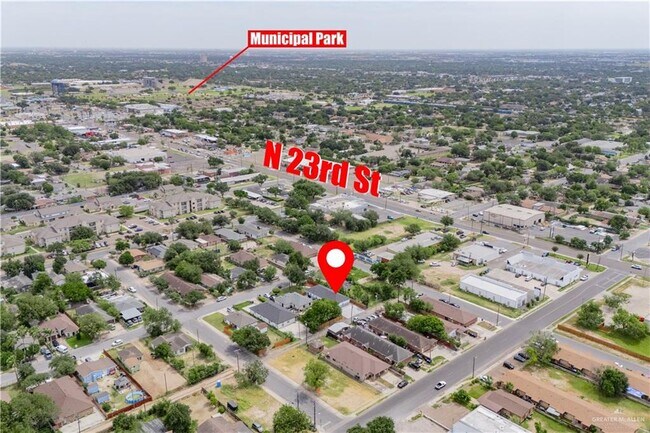 Building Photo - 2409 W Hackberry Ave