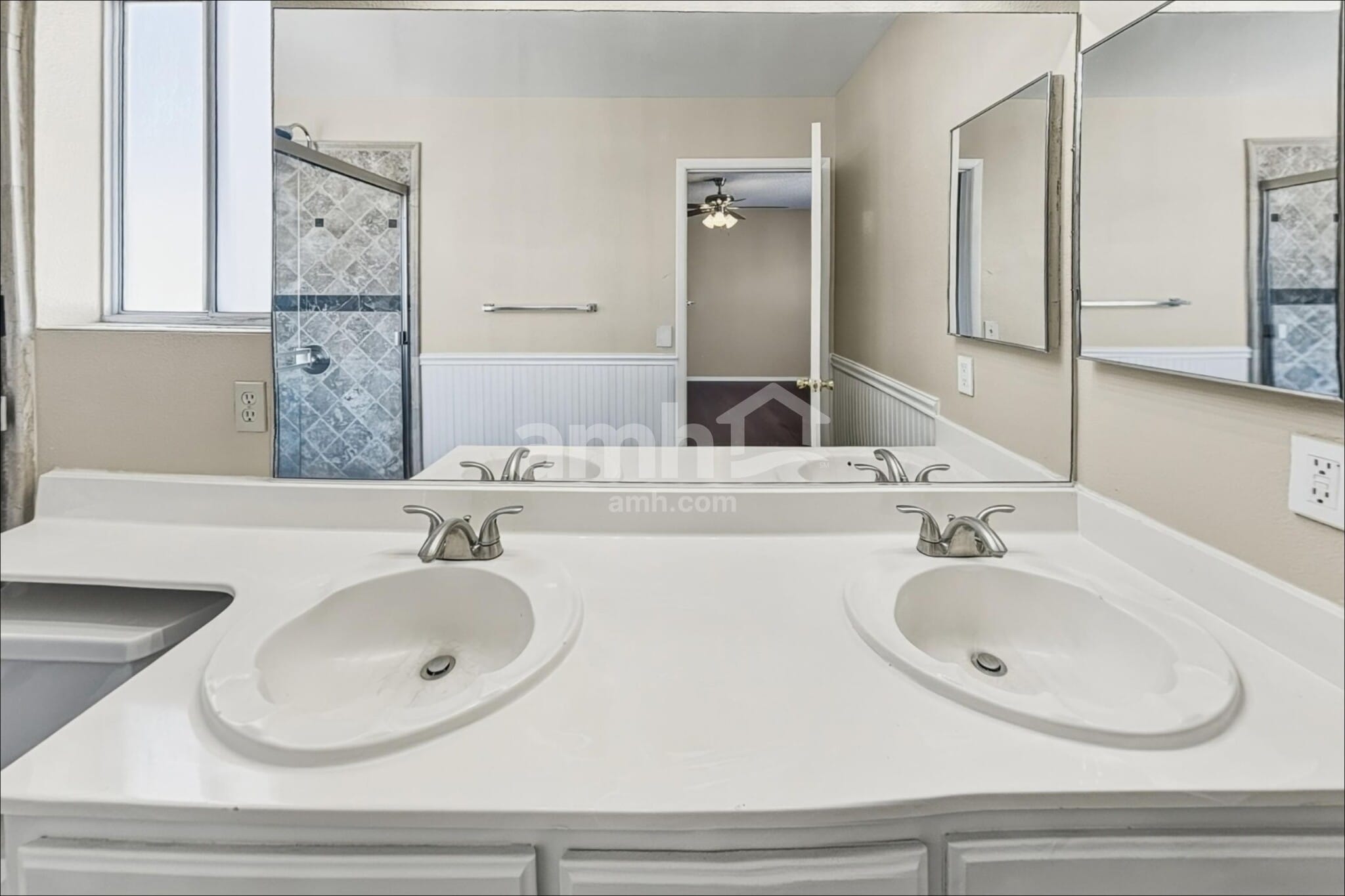 Building Photo - 1474 Lodgepole Dr