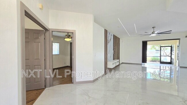 Building Photo - 511 SE 25th Terrace