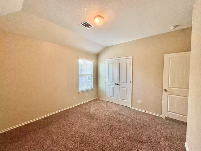 Building Photo - Cozy and well-kept 4 beds rental home in Houston