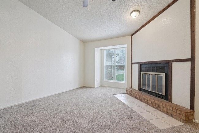 Building Photo - 6203 SE 47th St