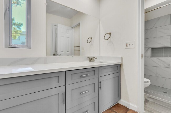 Building Photo - 13911 Piping Rock Ln