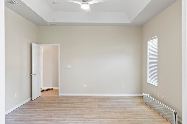 Building Photo - Available August 1st
