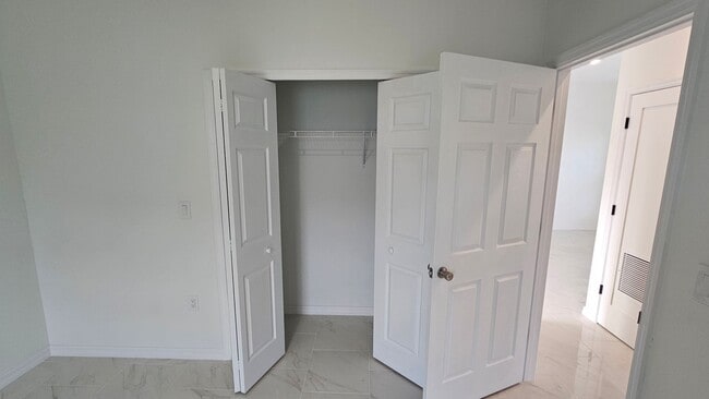 Building Photo - Brand New 2 bedroom/2 bath/1 car garage- L...