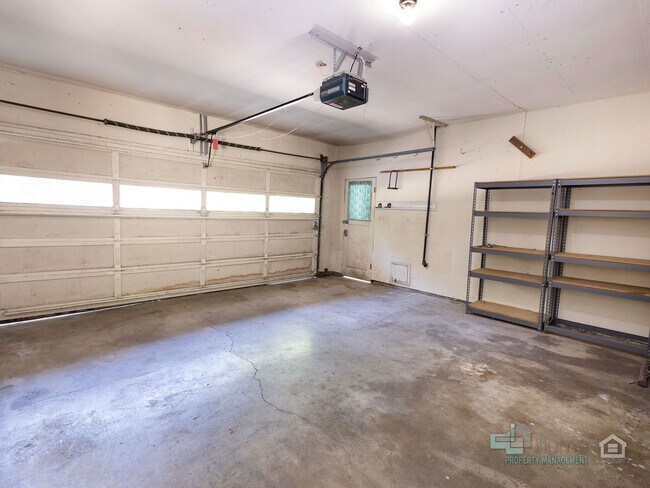 Building Photo - Beautiful 4 Bedroom Home