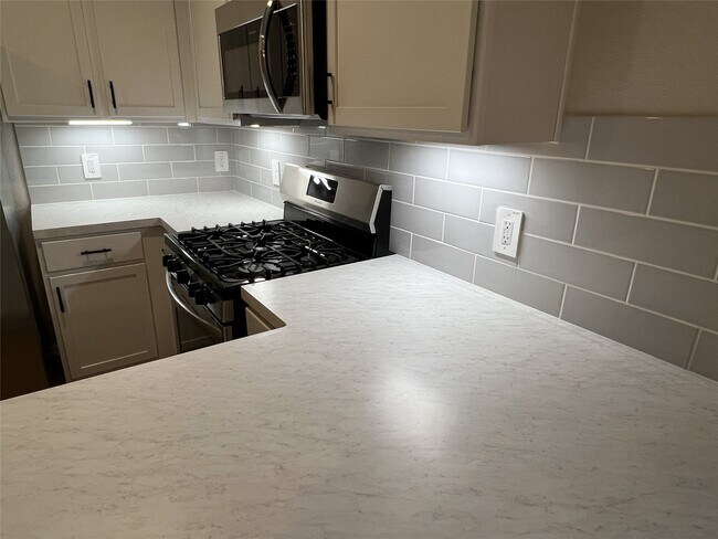 Building Photo - 132 Pine Bend Ct