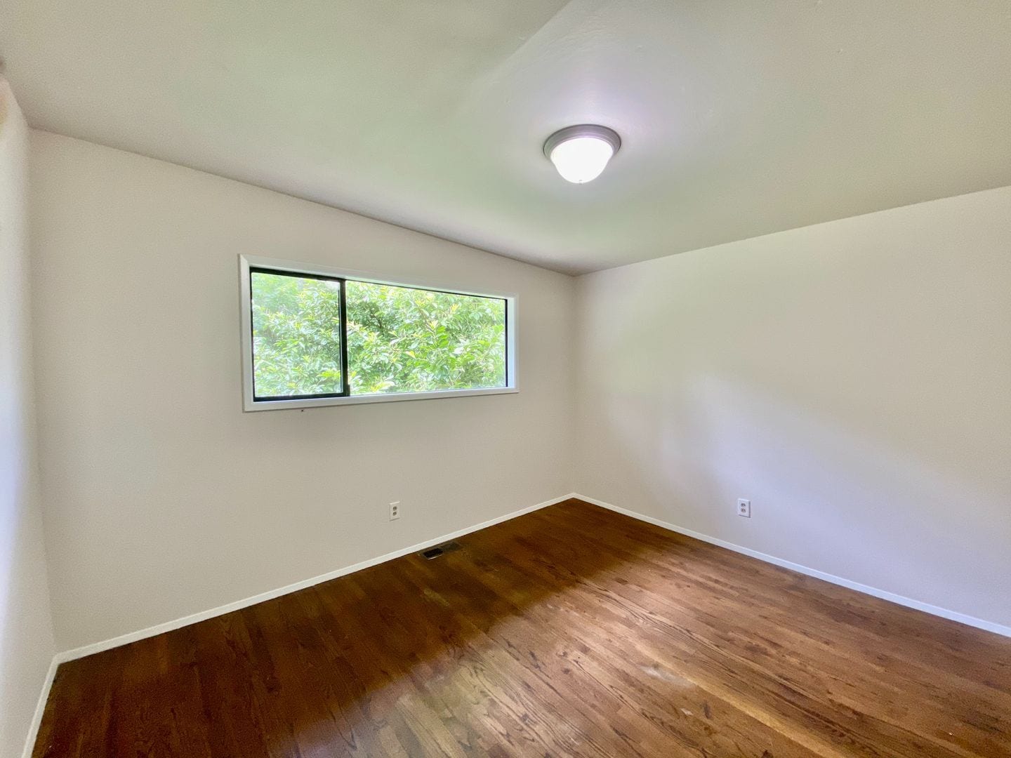 Building Photo - Bellevue Home!!!