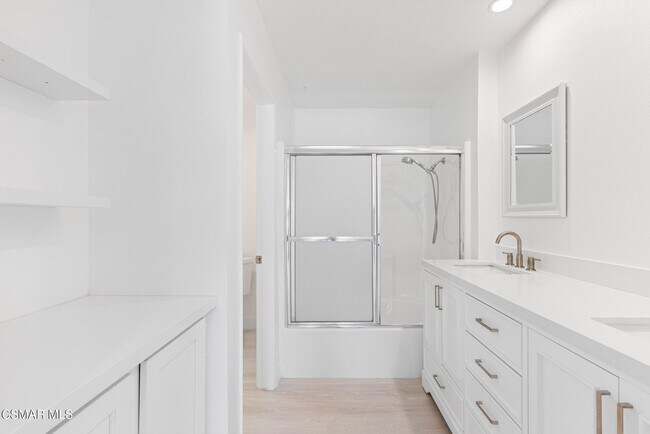 Building Photo - 4220 Lost Hills Rd