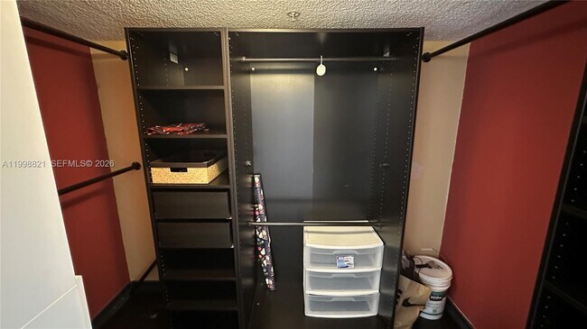 Building Photo - 210 174th St