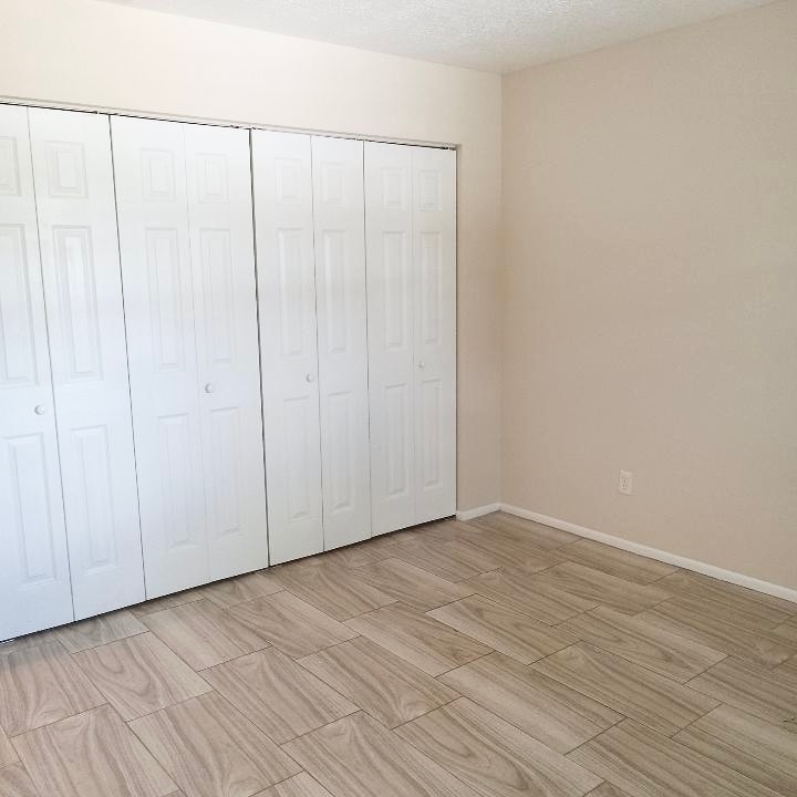 Building Photo - 5140 SE 31st St