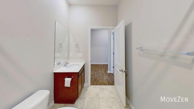 Building Photo - 22 Crestwood Pnes Trl