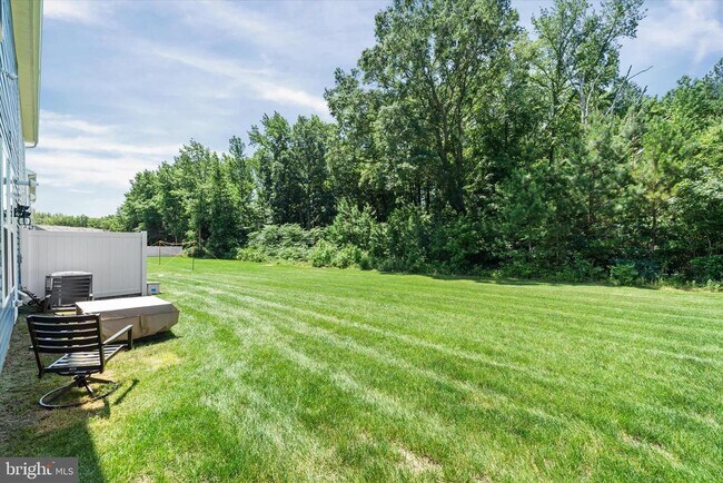 Building Photo - 154 Currant Cir
