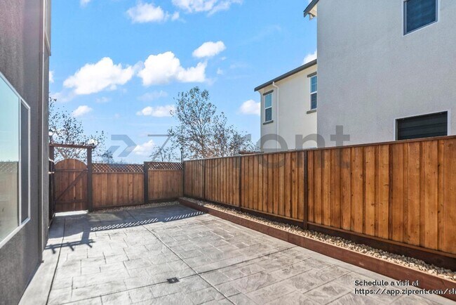 Building Photo - 53 W San Francisco Dr