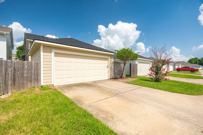 Building Photo - 21815 Grassy Hill Ln