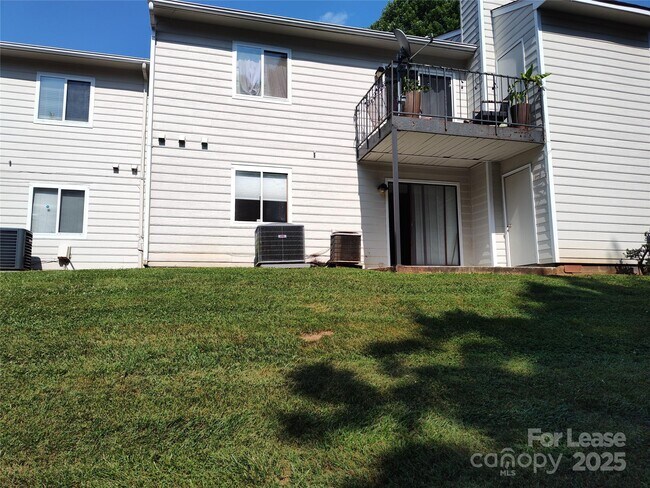 Building Photo - 3009 Heathstead Place
