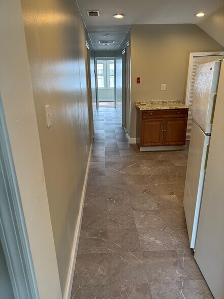 Building Photo - 83 Ocean Ter