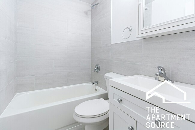 Building Photo - 669 W Grace St