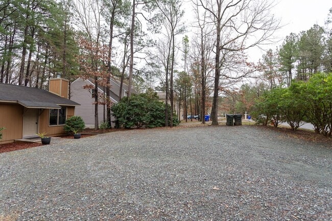 Building Photo - 129 Forsyth Dr