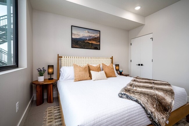 Building Photo - 3884 N 4975 E