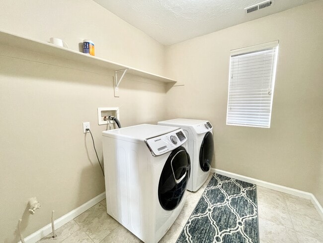 Building Photo - 3859 W Young Lucerne Cir