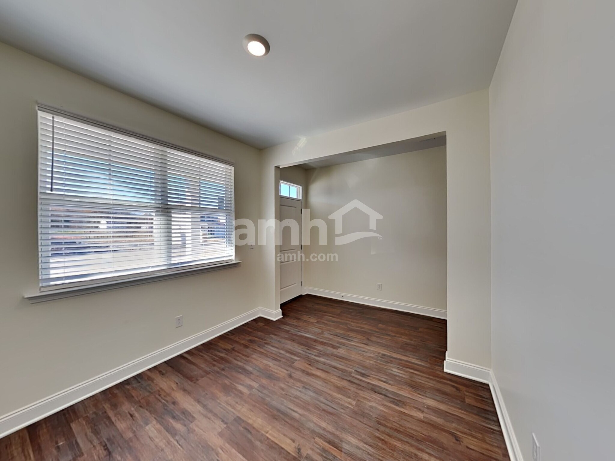 Building Photo - 2071 Williamshire Ln