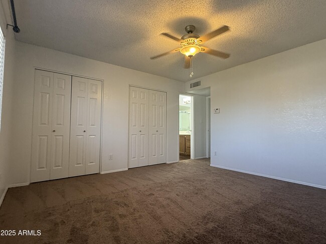 Building Photo - 564 S Creston