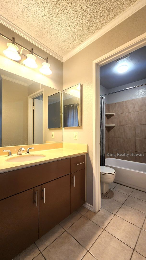 Building Photo - ** VERY CLEAN & UPGRADED 2 br / 2 bath / 2...