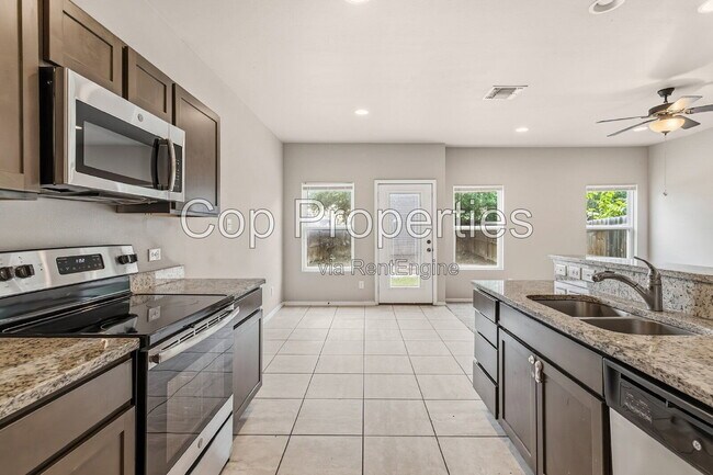 Building Photo - 11103 Belair Dr
