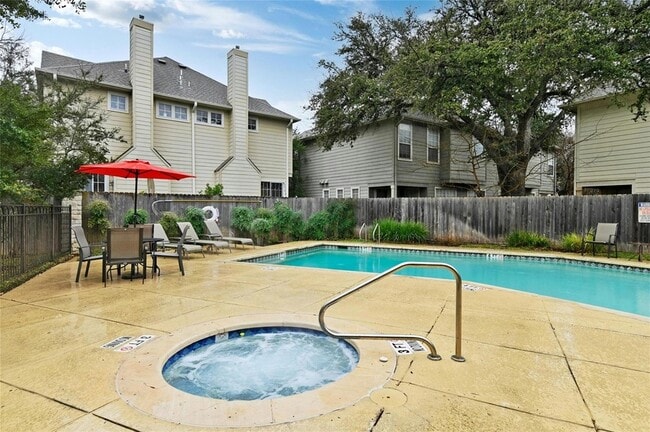 Building Photo - 8518 Cahill Dr