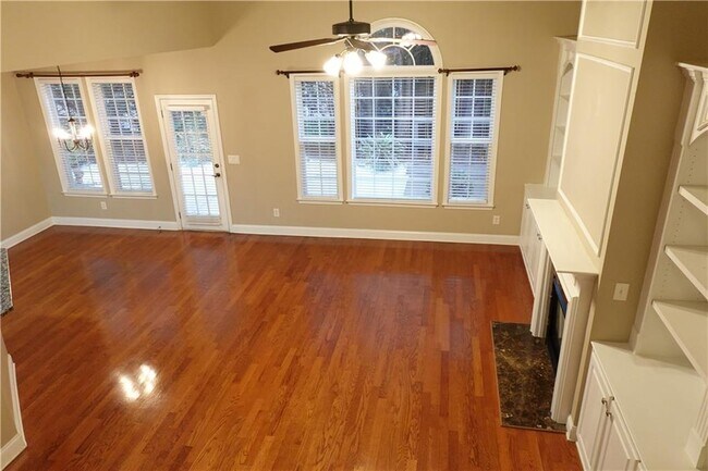 Building Photo - 3462 Blanding Ct