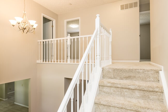 Building Photo - 6085 Tara Hill Dr
