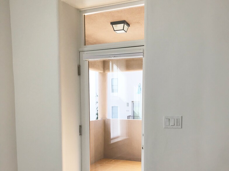 Front Door Exit to Front Porch - 308 Arno St NE