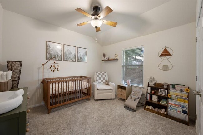 Building Photo - 2405 Tumbling River Dr