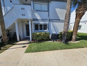 Building Photo - 120 Beach Park Ln