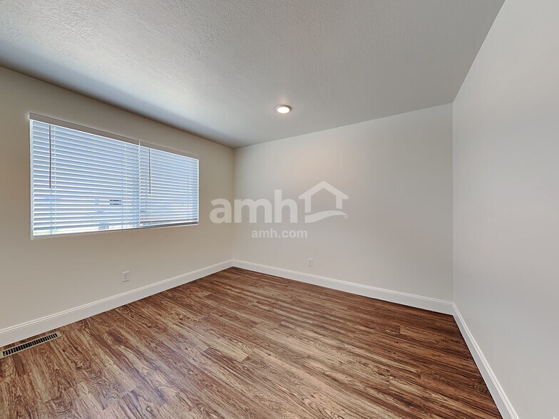 Building Photo - 2635 W 3290 S