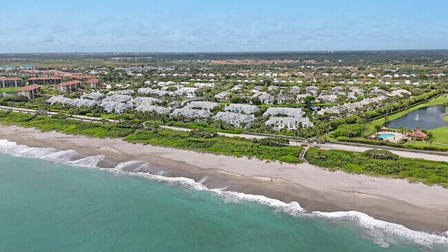 Building Photo - 705 Mainsail Cir