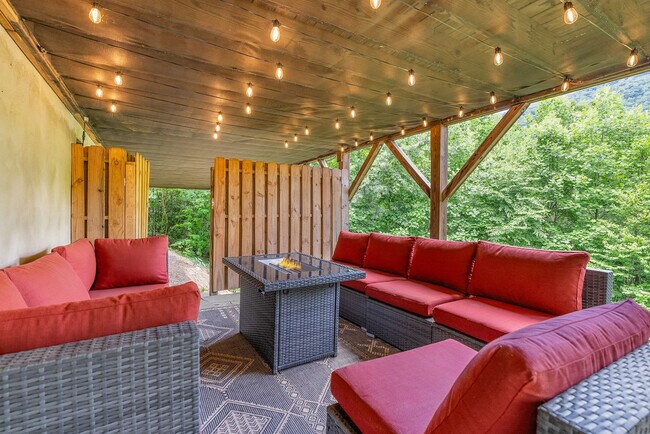 Building Photo - 39 Great Aspen Way