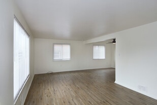 Building Photo - 3156 Glendale Ave