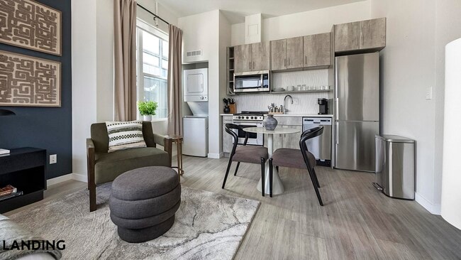 Building Photo - 3024-3024 Zuni St