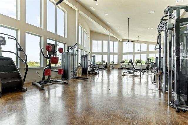 Building Photo - 2157 Miramar Dr