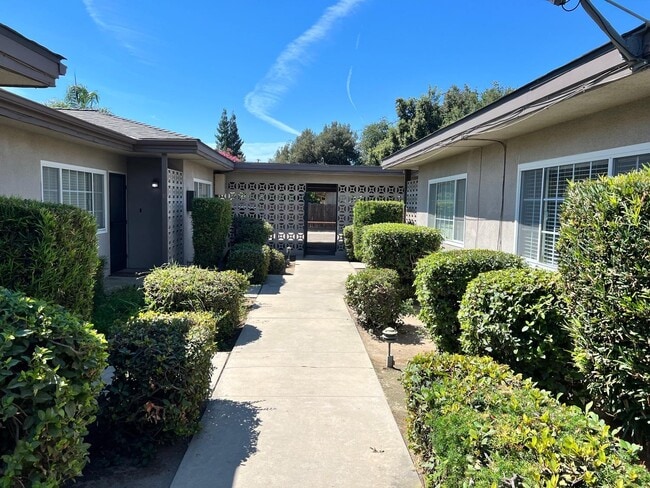 Building Photo - 2450 14th Ave