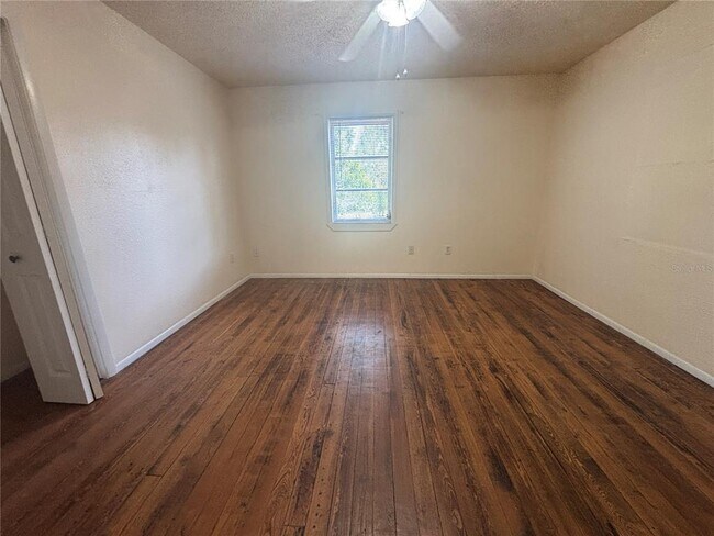 Building Photo - 128 2nd Ave SW