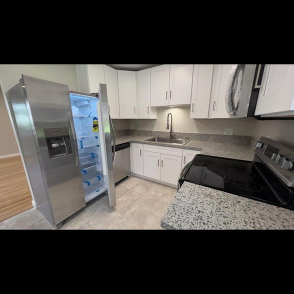 Building Photo - 4638 Edenvale Ave